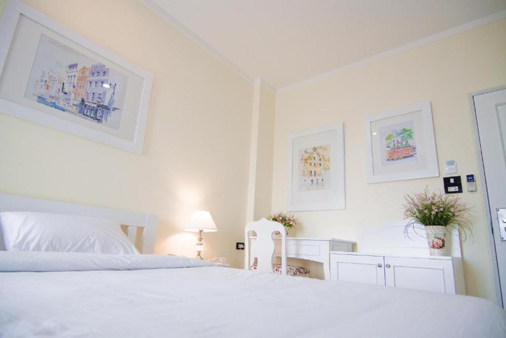 Boonsiri Boutique Hotel Sisaket Екстериор снимка